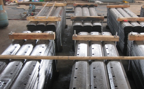 常林平地機刀片